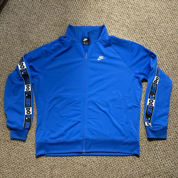 Nike zip up jacket - Picture 1 of 4